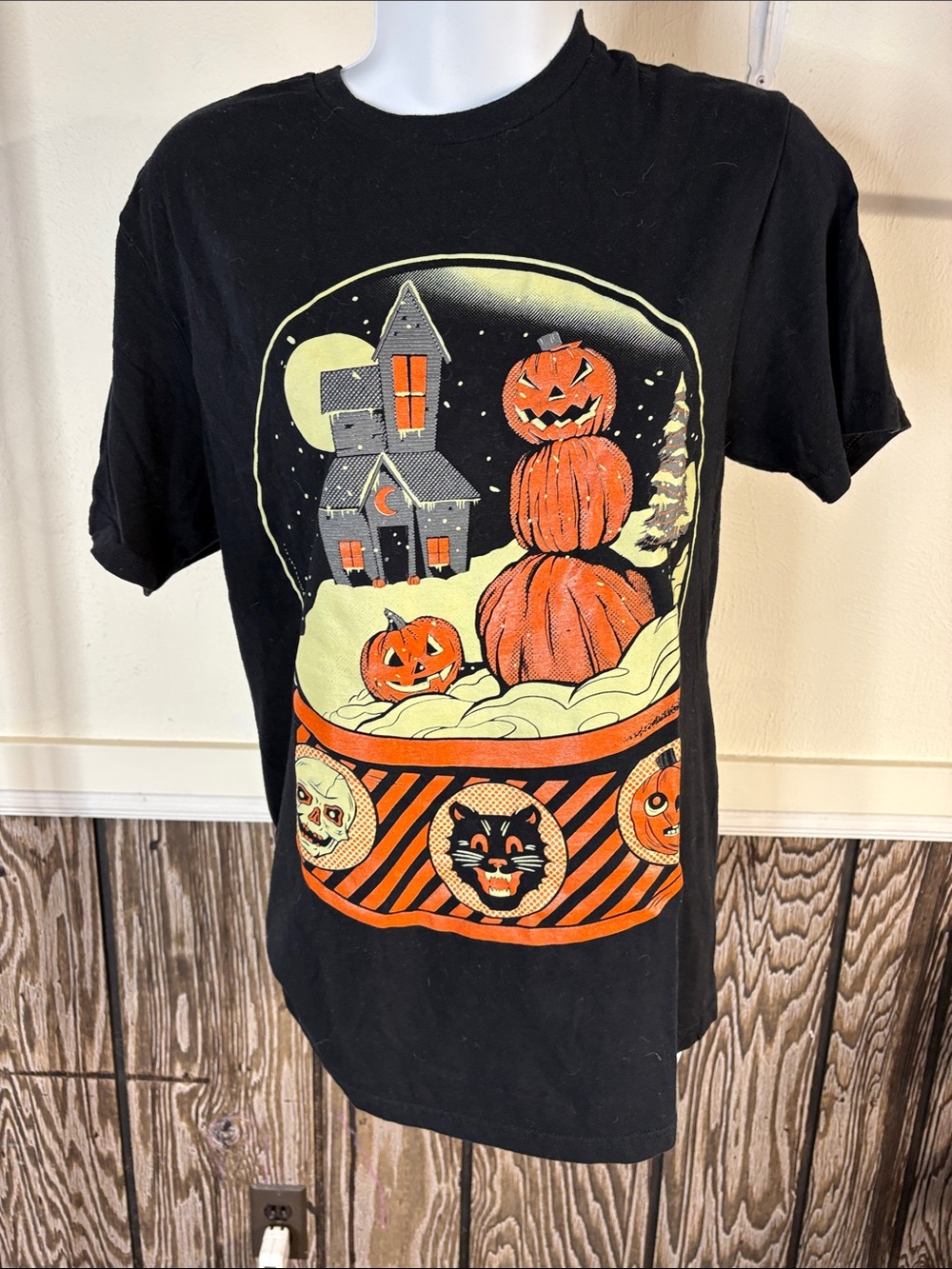 Halloween Pumpkin Graphic Tee - Black & Orange